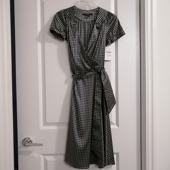 🖤🌚 Brand New Zara wrap dress - Picture 1 of 8